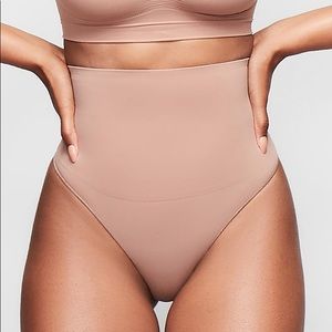 Skims Core Control Thong